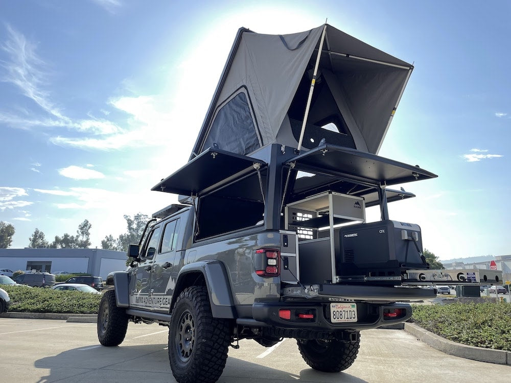 canopy camper CAMP KING INDUSTRIES Outback Series Canopy Camper (Gladiator, Tacoma)